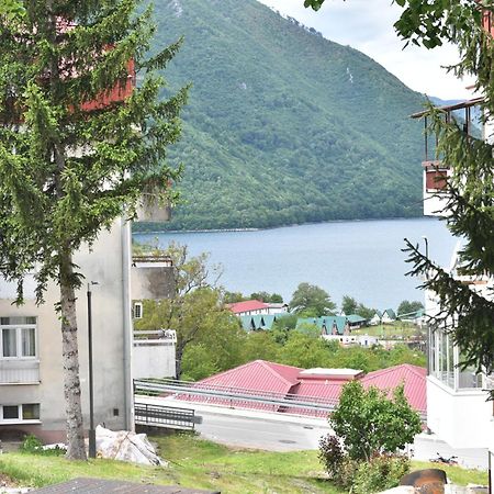 Apartments Ravno 普卢日内 外观 照片