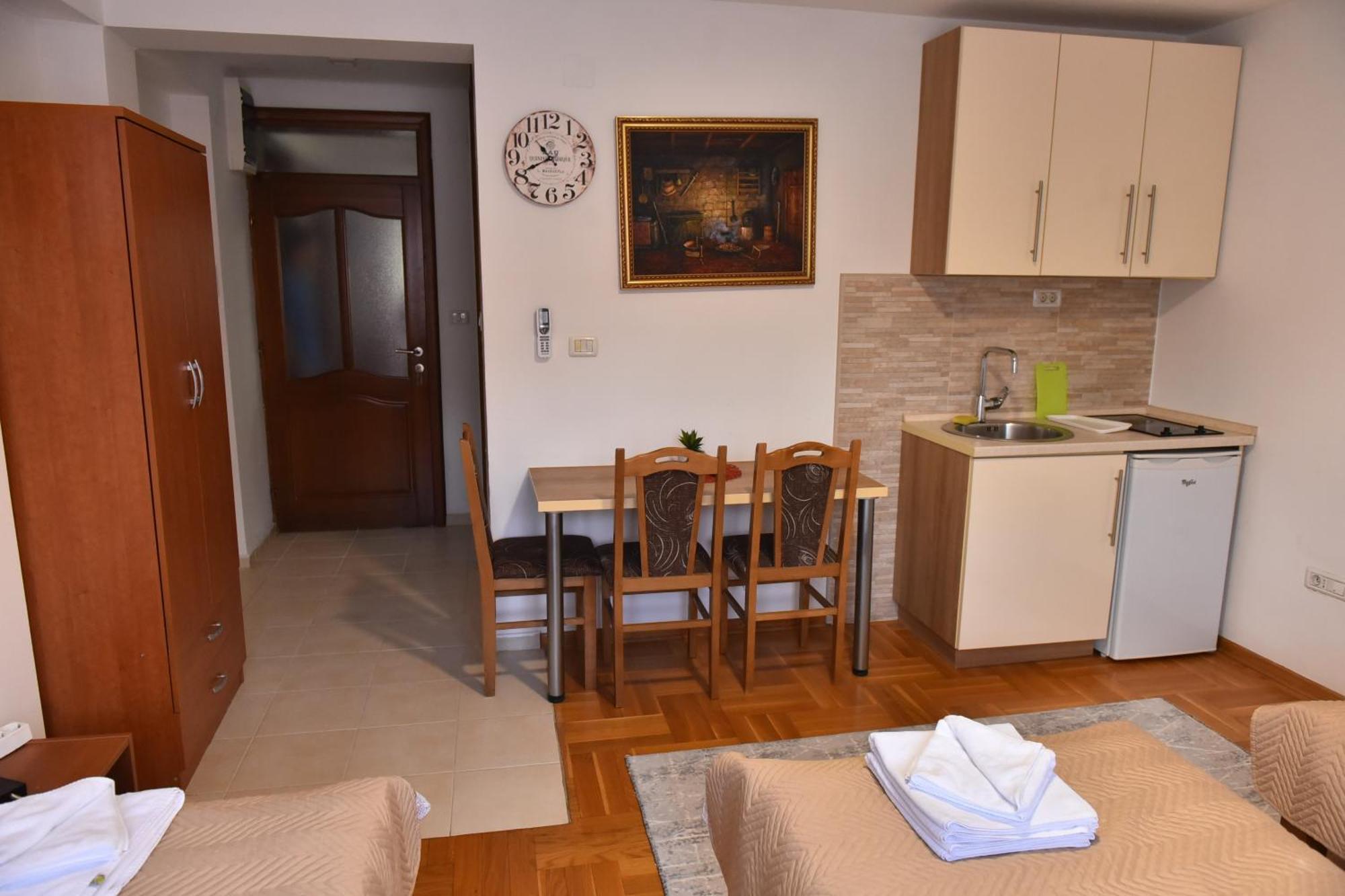 Apartments Ravno 普卢日内 客房 照片
