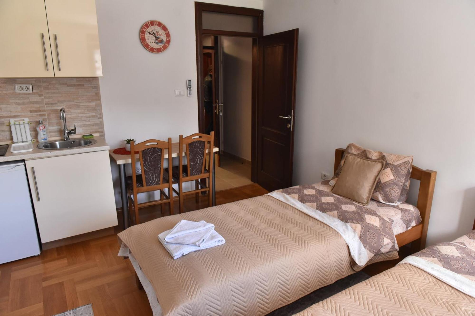 Apartments Ravno 普卢日内 客房 照片