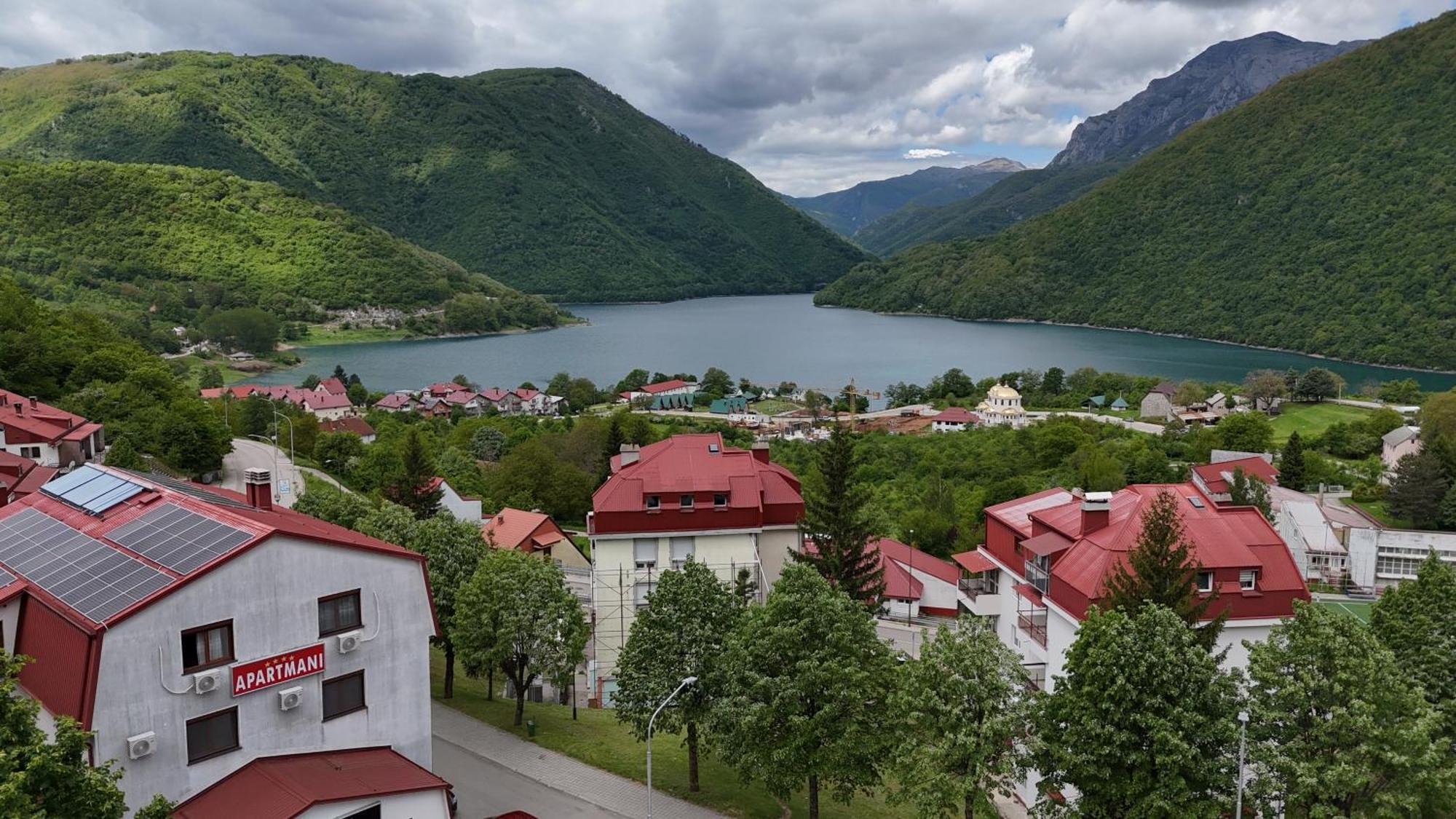 Apartments Ravno 普卢日内 外观 照片
