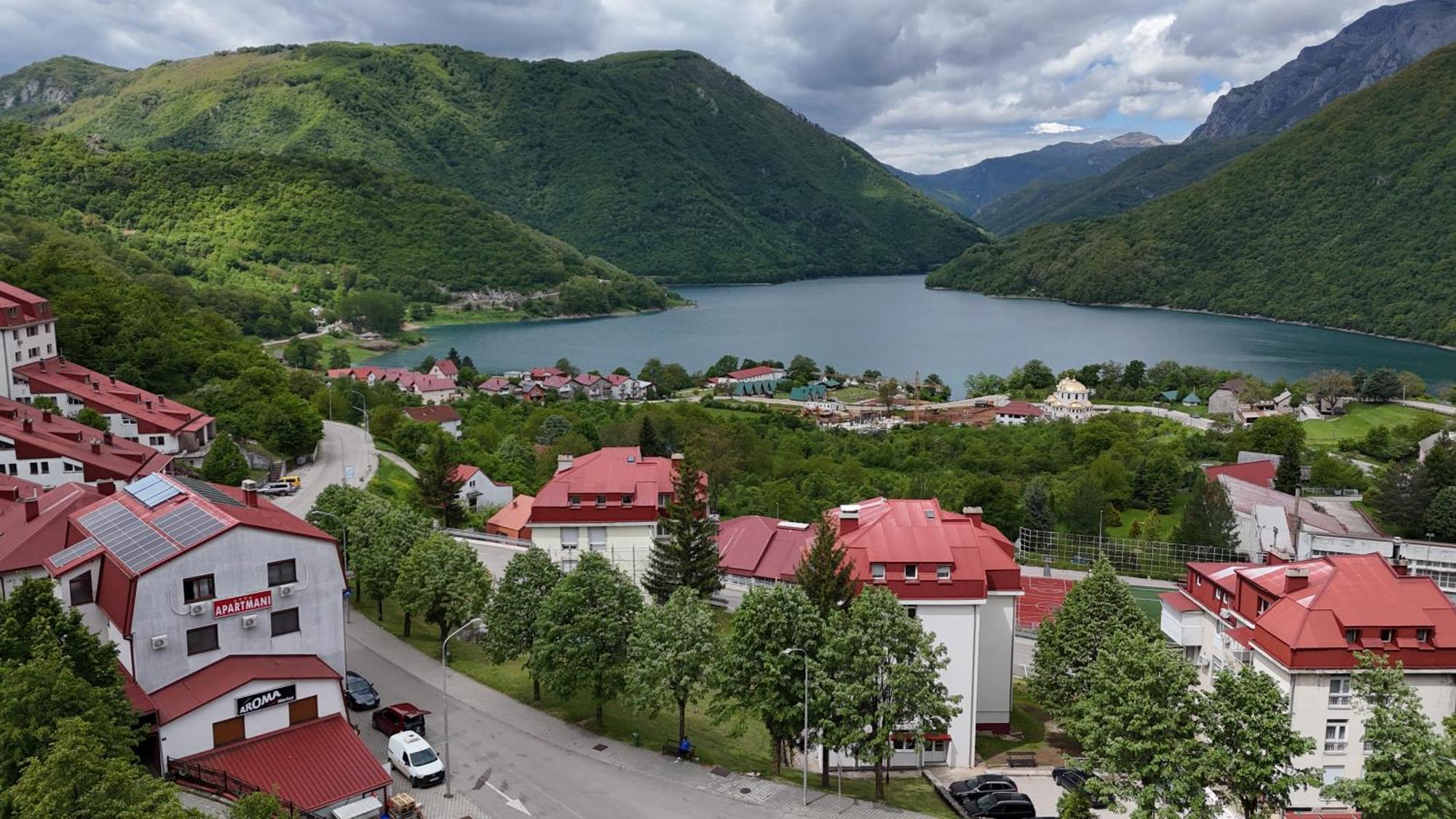 Apartments Ravno 普卢日内 外观 照片