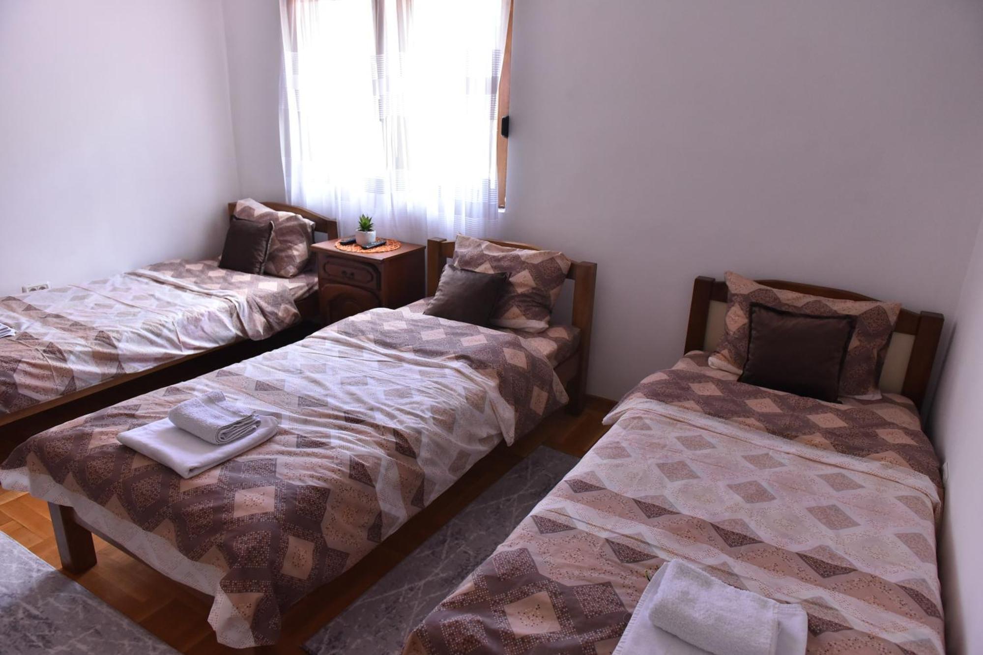 Apartments Ravno 普卢日内 外观 照片